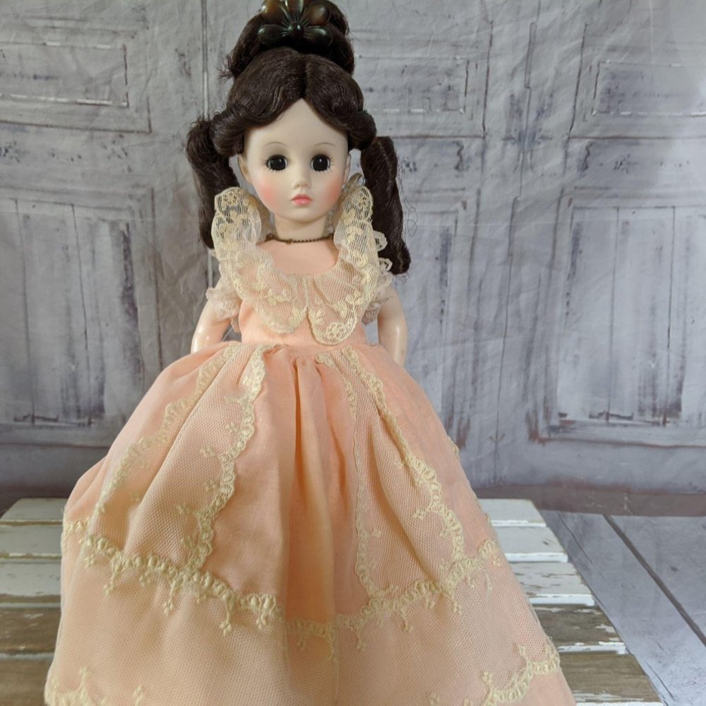 Madame Alexander Sarah Jackson 1507‎ first lady dol